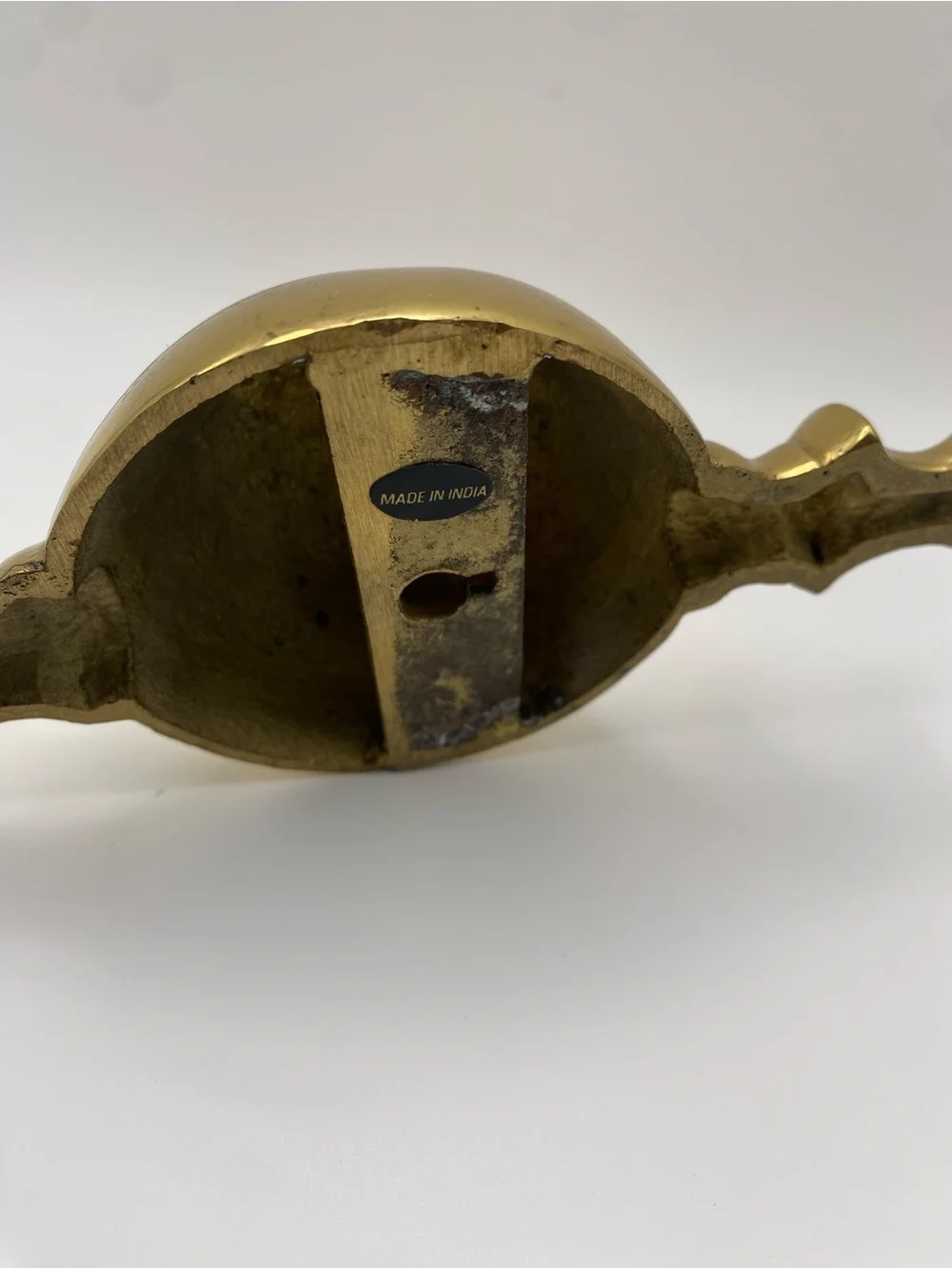 No Label design finial